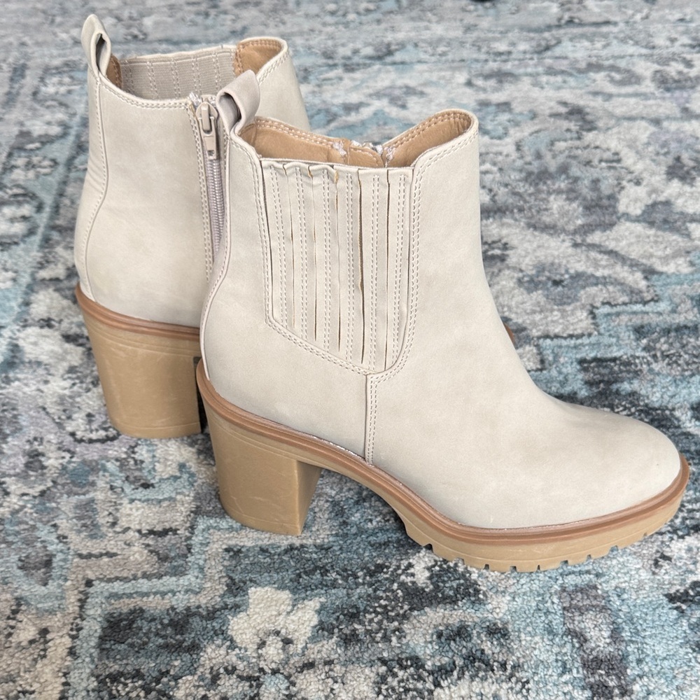 DV by Dolce Vita Light Beige Ankle Boots